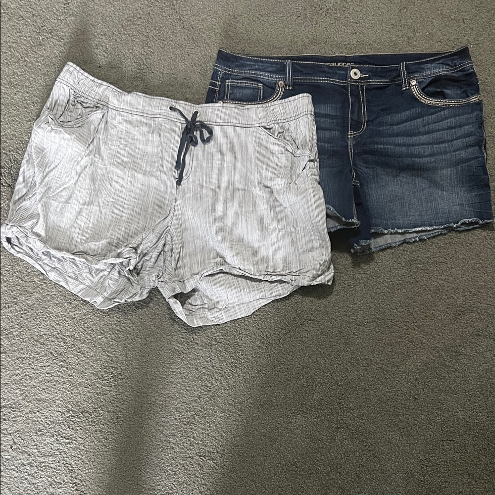 Women's Maurice and Lane Brant Size 20 Shorts